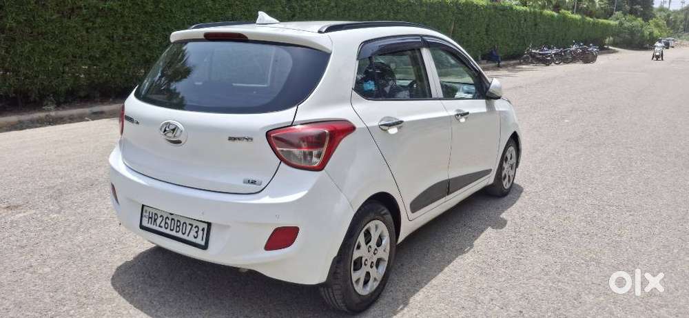 Hyundai Grand I10 Sportz, 2017, Cng & Hybrids