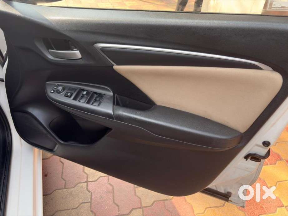 Honda Jazz V Cvt, 2017, Petrol