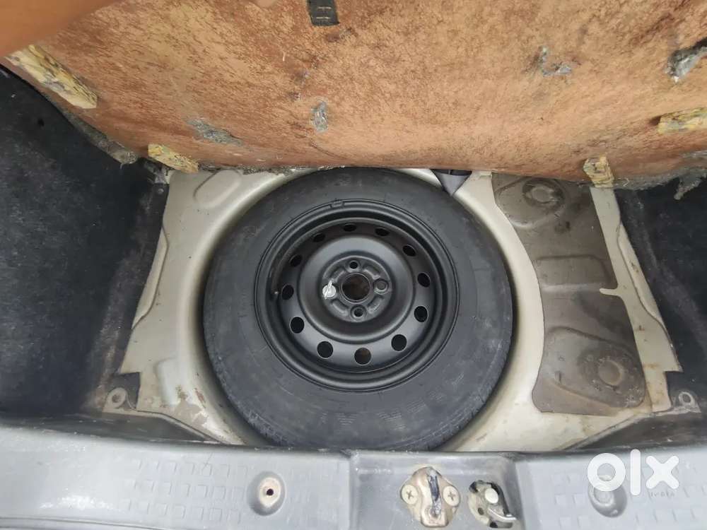 Maruti Suzuki Swift 2011 Diesel 98600 Km Driven