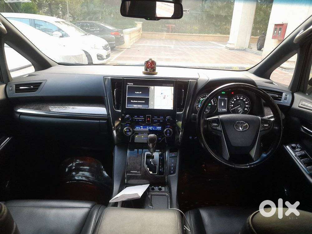 Toyota Vellfire Vip – Executive Lounge, 2022, Petrol