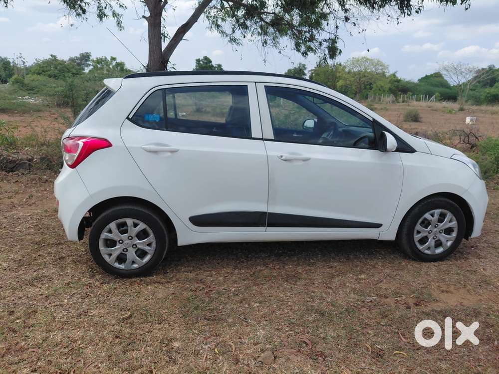 Hyundai Grand I10 Sportz, 2016, Petrol
