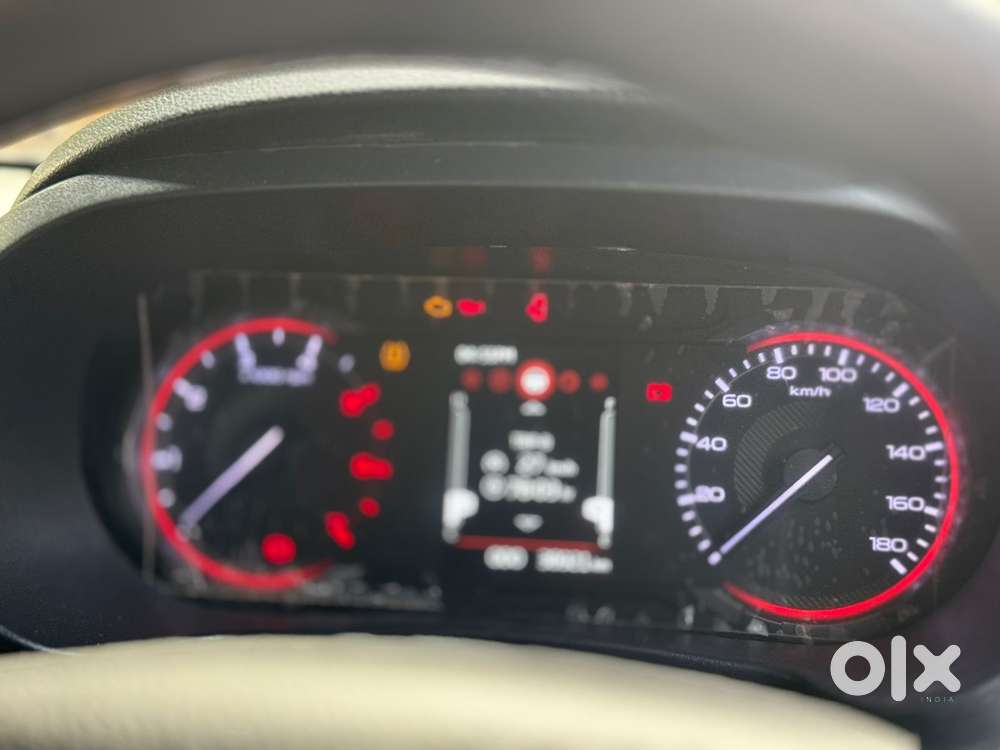 Mahindra Thar Lx Convertible Top Diesel Mt 4wd, 2023, Diesel