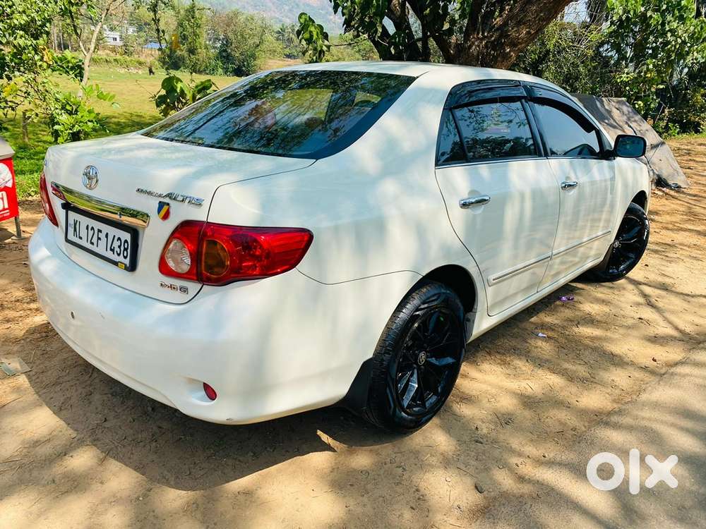 Toyota Corolla Altis 2011