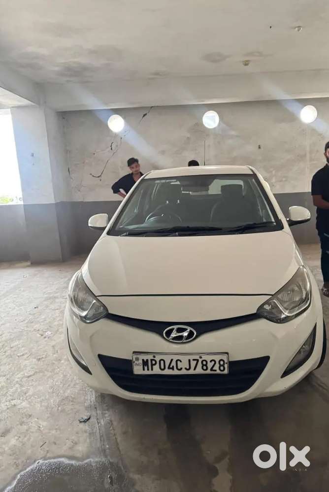 Hyundai I20 2013 Diesel 100000 Km Driven