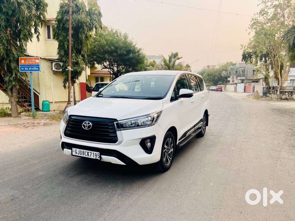 Toyota Innova Crysta 2.4 G Plus Mt 8 Str, 2022, Diesel