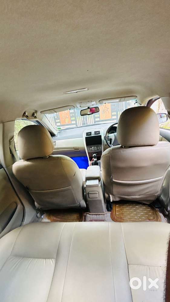 Toyota Corolla Altis 2012