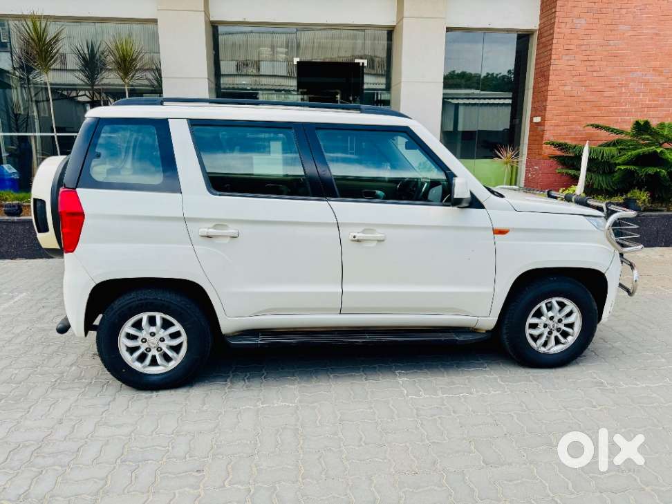 Mahindra Tuv 300 T8 Amt (automatic), 2016, Diesel