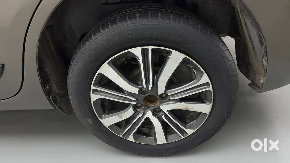 Maruti Suzuki Dzire 1.2 Vxi Amt, 2018, Petrol