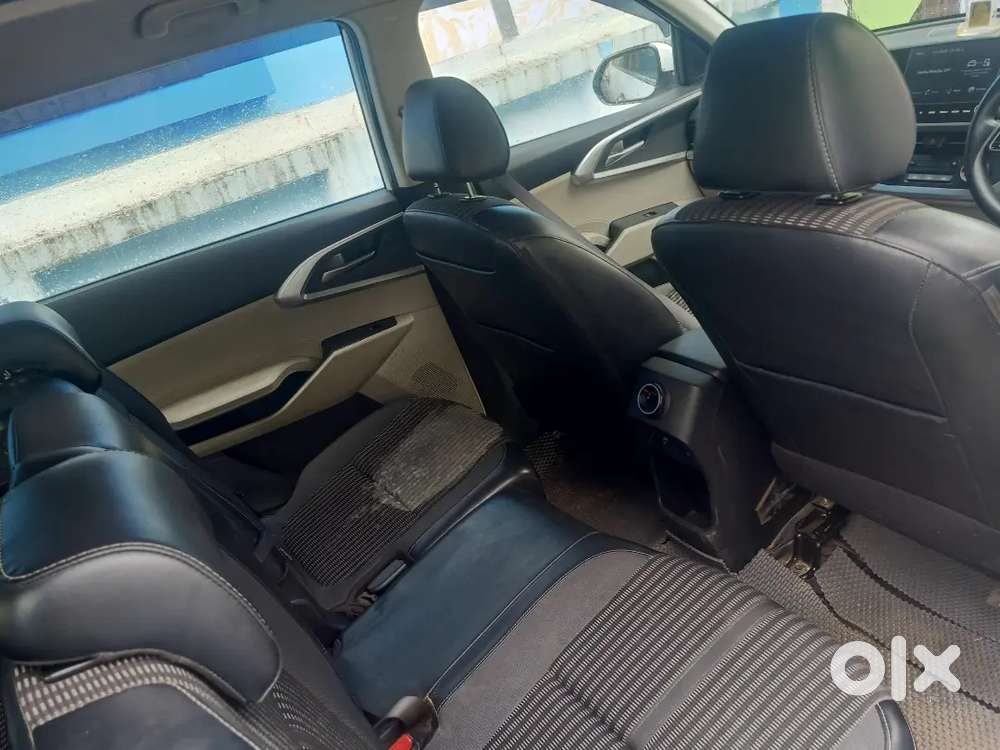Kia Carens Prestige 2023