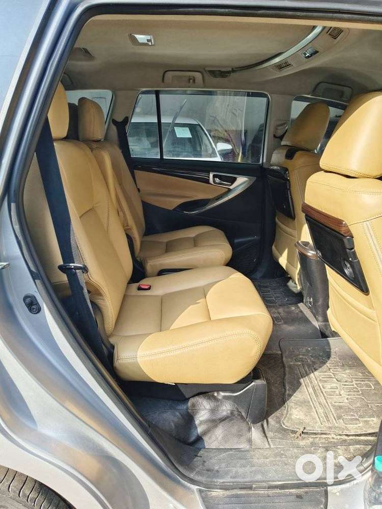 Toyota Innova Crysta 2.8z Automatic, 2017, Diesel