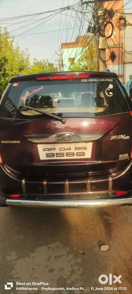 Mahindra Xuv500 W10 Automatic 2017 Diesel 137000 Km Driven