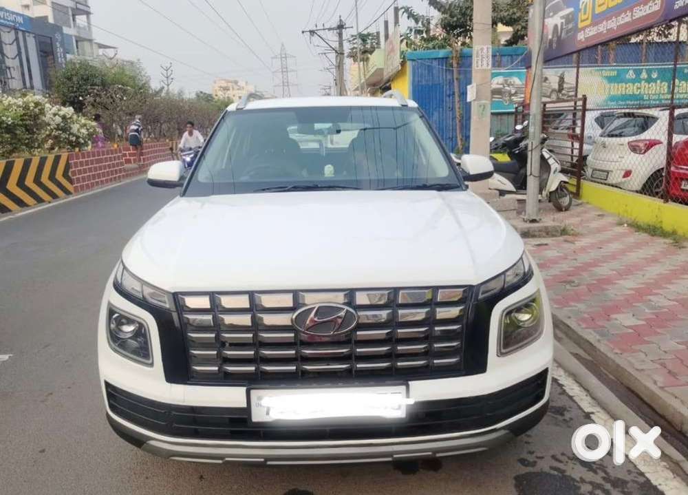 Hyundai Venue 2024 Diesel 30000 Km Driven