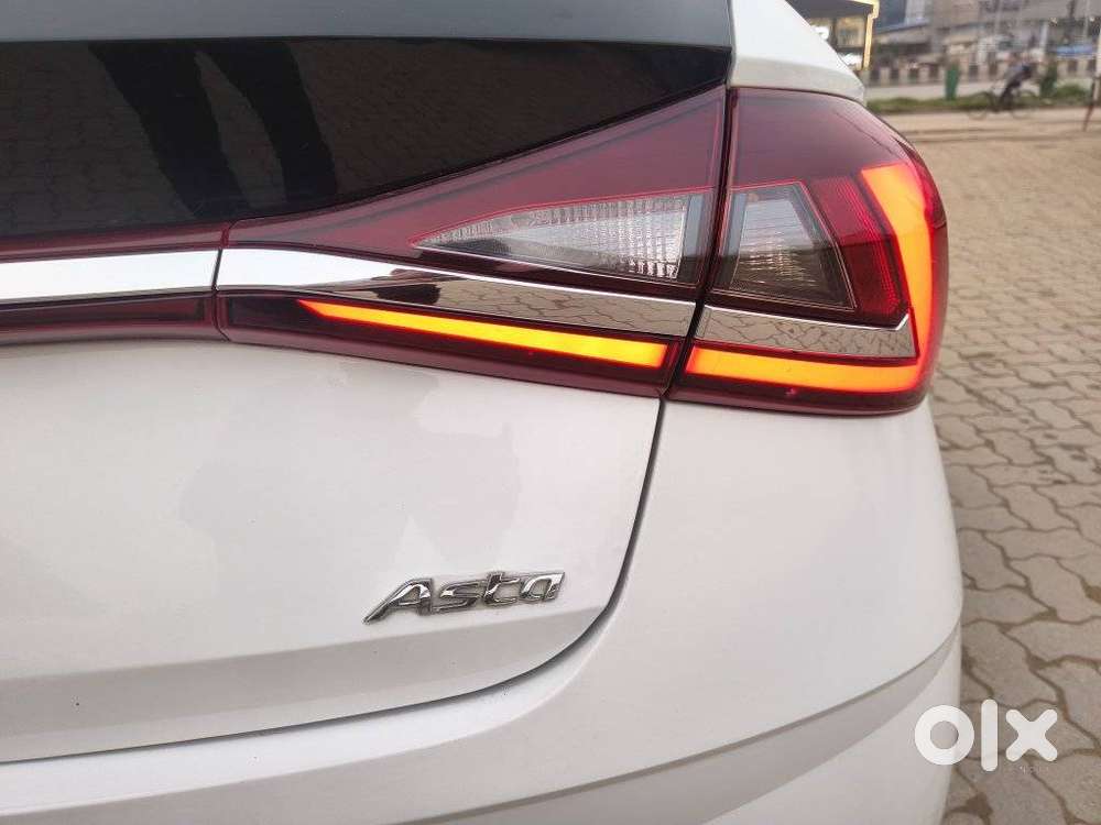 Hyundai I20 Asta (o) 1.2 Ivt, 2022, Petrol