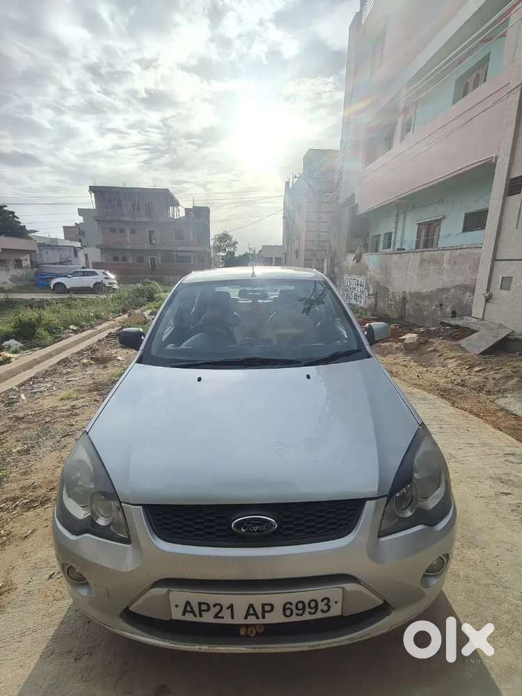 Ford Fiesta Classic 2012 Diesel 130000 Km Driven