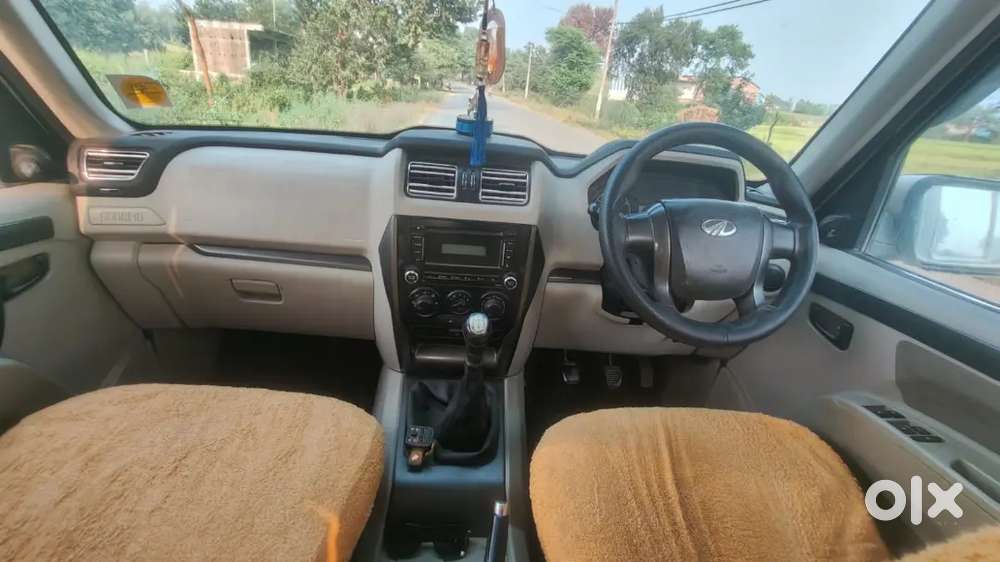 Mahindra Scorpio S6 Plus 2016