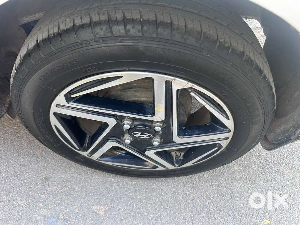 Hyundai Grand I10 Nios Sportz Dual Tone, 2023, Cng & Hybrids
