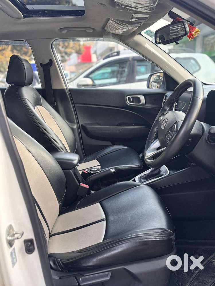 Hyundai Venue Petrol Dct Top Model Sunroof Automatic 2019