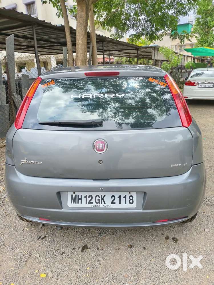 Fiat Punto 2010 पेट्रोल मैनुअल