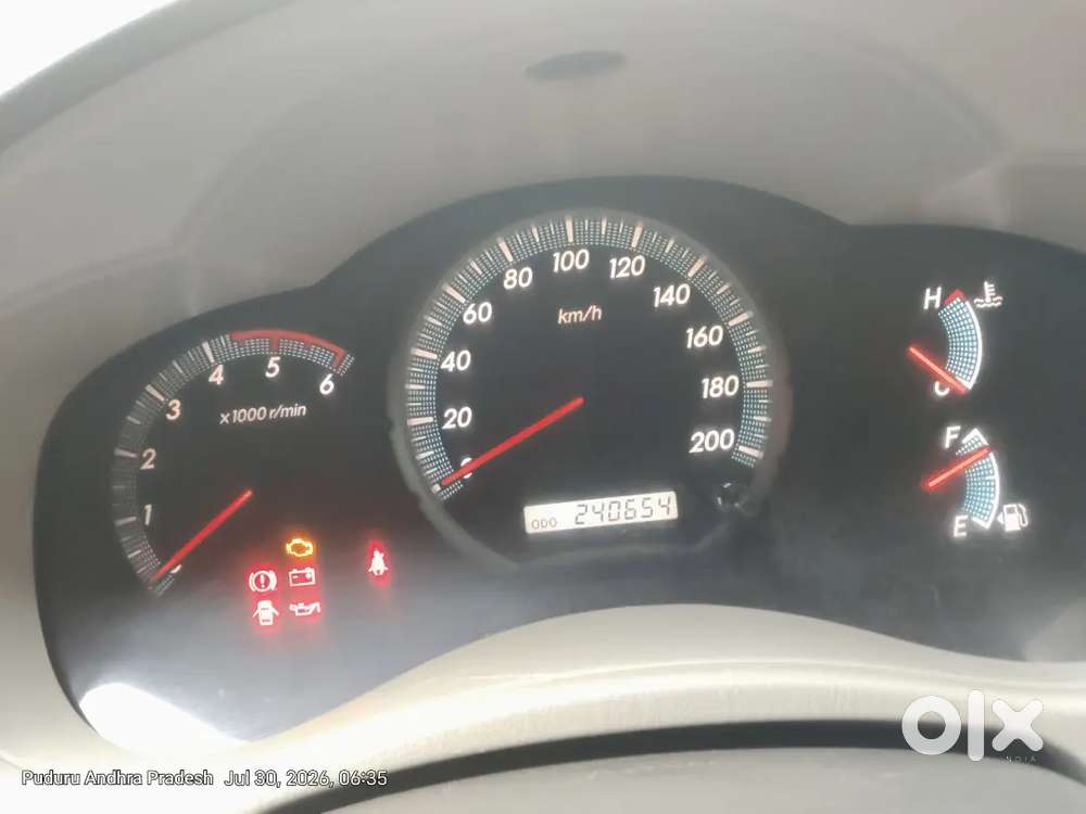 Toyota Innova Vx 8 2013