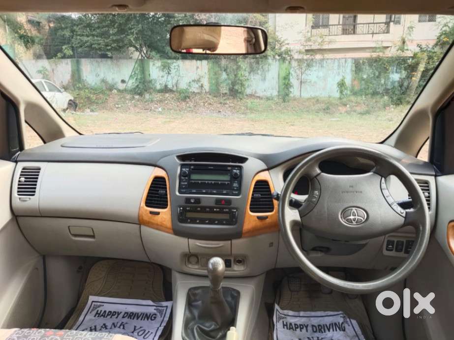 Toyota Innova 2009-2011 2.5 E 8 Str, 2009, Diesel