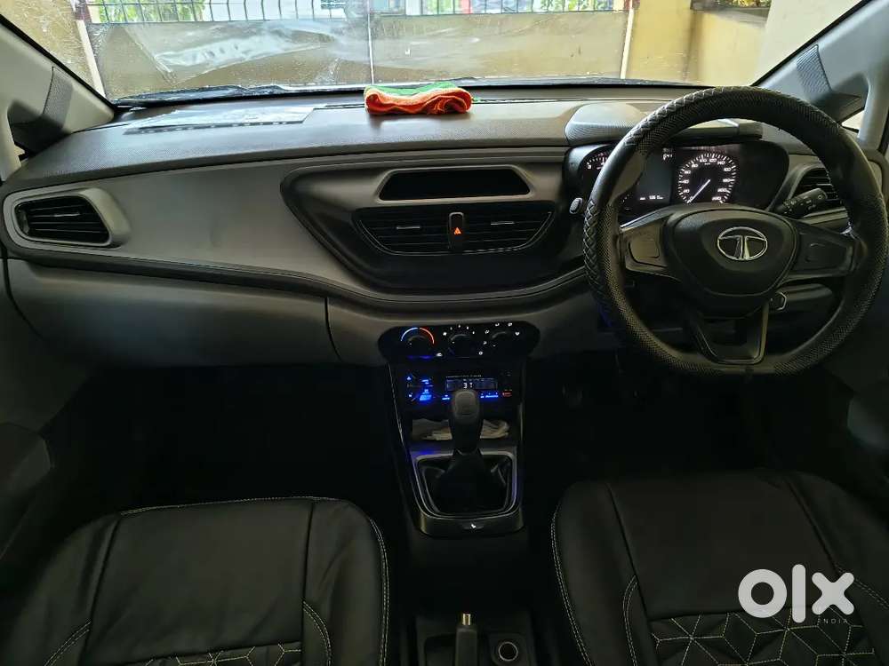 Tata Altroz 1.2 Xe 2020