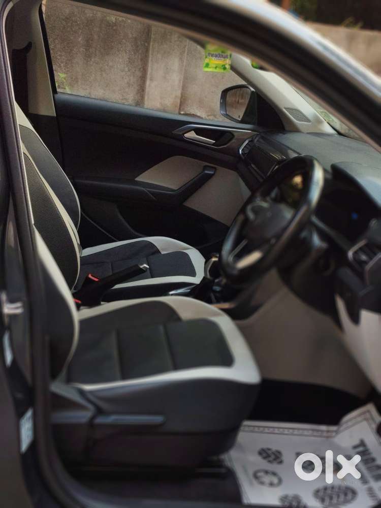 Volkswagen Taigun 1.0 Tsi Topline At, 2023, Petrol