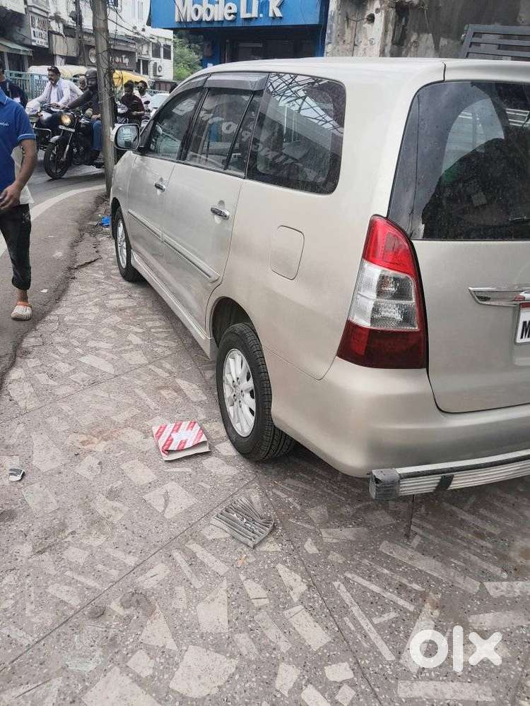 Toyota Innova 2.5 V 7 Str, 2012, Diesel