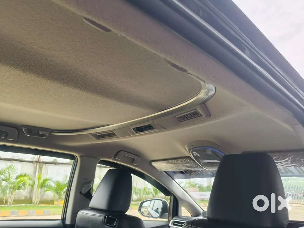 Toyota Innova Crysta 2021