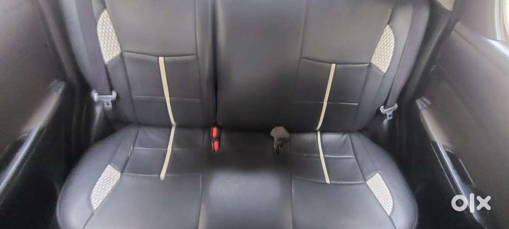 Maruti Suzuki Swift Vxi 1.2 Abs Bs-iv, 2016, Petrol