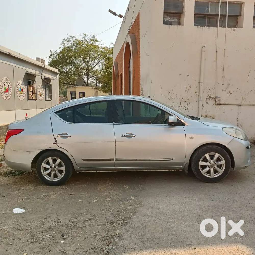 Nissan Sunny Diesel Xv Top Model Push Button Start Average 25