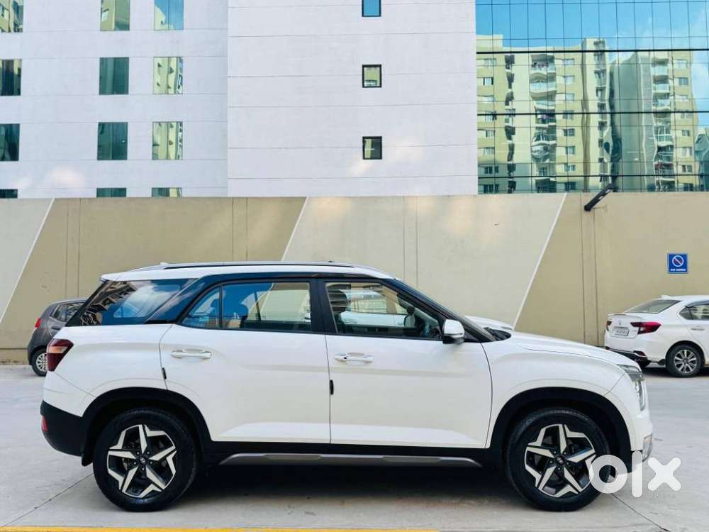 Hyundai Alcazar Prestige 7-seater, 2024, Petrol