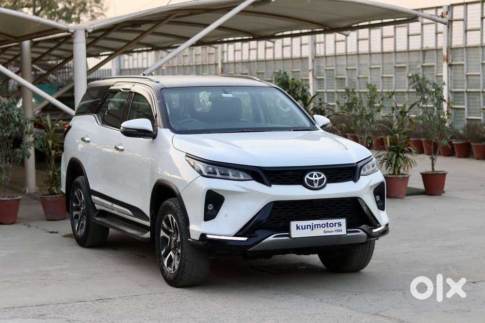 Toyota Fortuner Legender