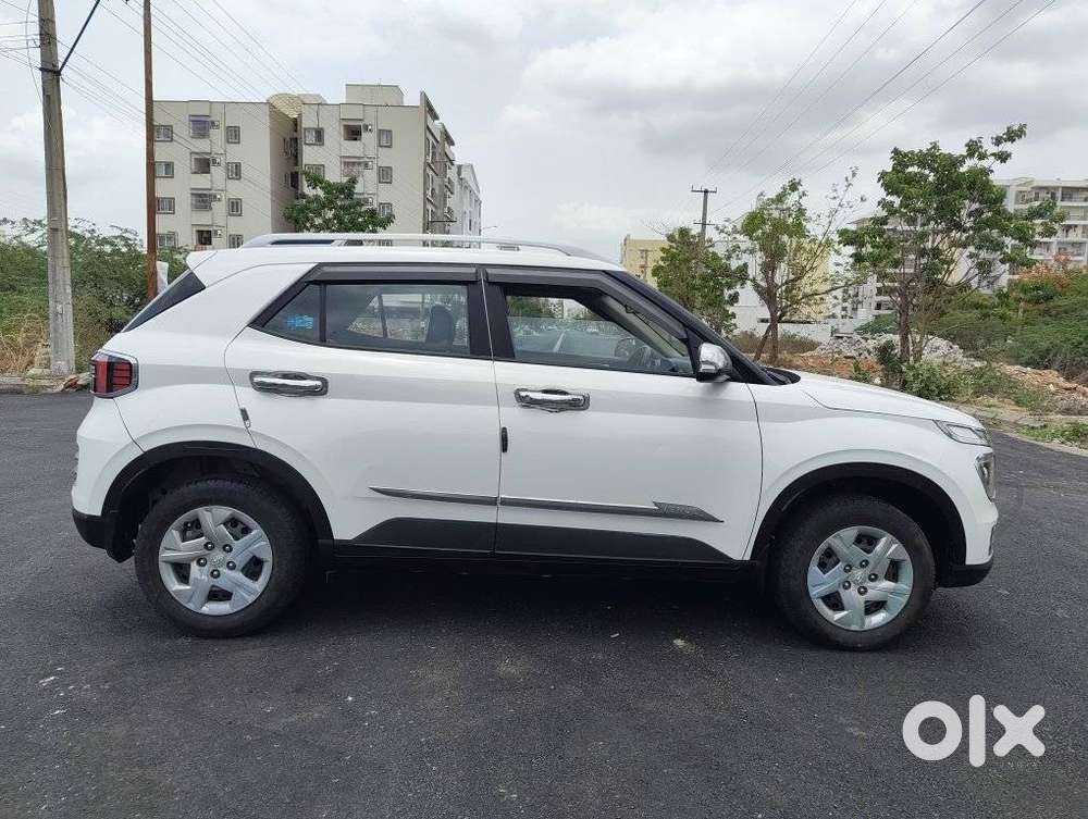 Hyundai Venue S Mt 1.2 Kappa, 2022, Petrol