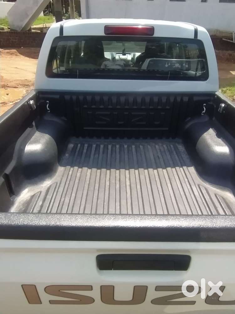 Isuzu D-max 2023 Diesel 18000 Km Driven