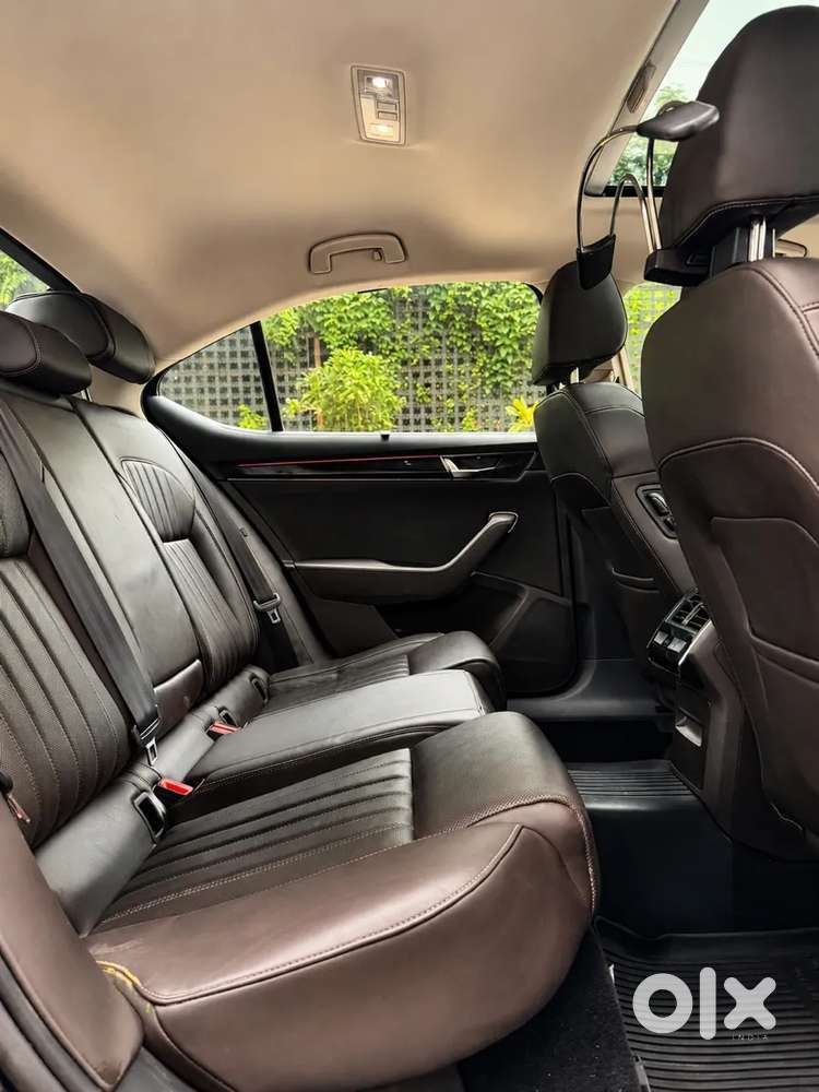 Skoda Superb [ ] 1.8 Style Tsi At, 2021, Petrol