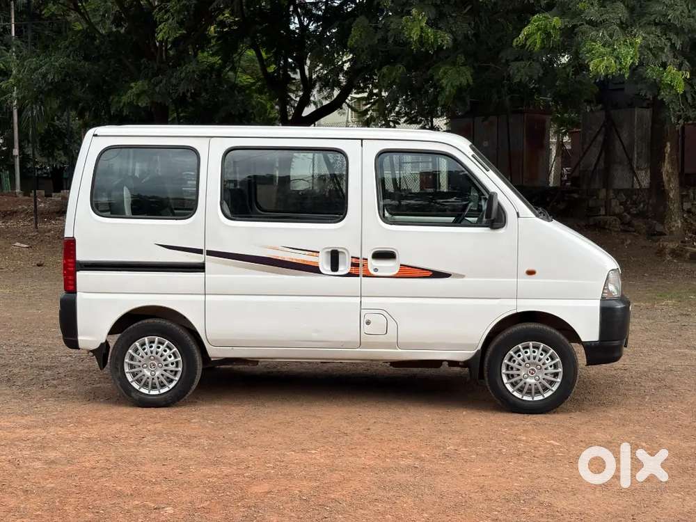 Maruti Suzuki Eeco 2017 Variant Smiles 7 Seater Cng Plus Petrol