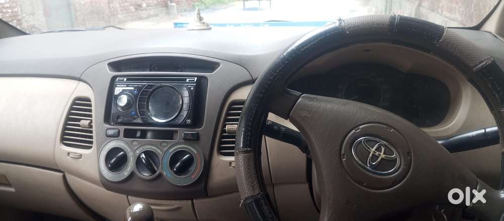 Toyota Innova 2.5 V Diesel 8-seater, 2008, Diesel