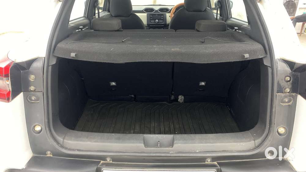 Nissan Magnite 1.0 Xv Executive, 2022, Petrol