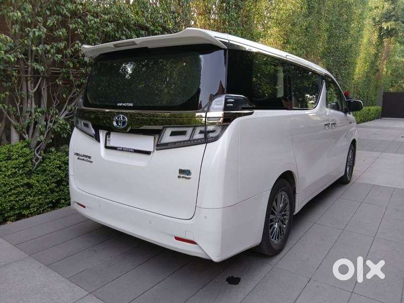 Toyota Vellfire Vip – Executive Lounge, 2022, Petrol