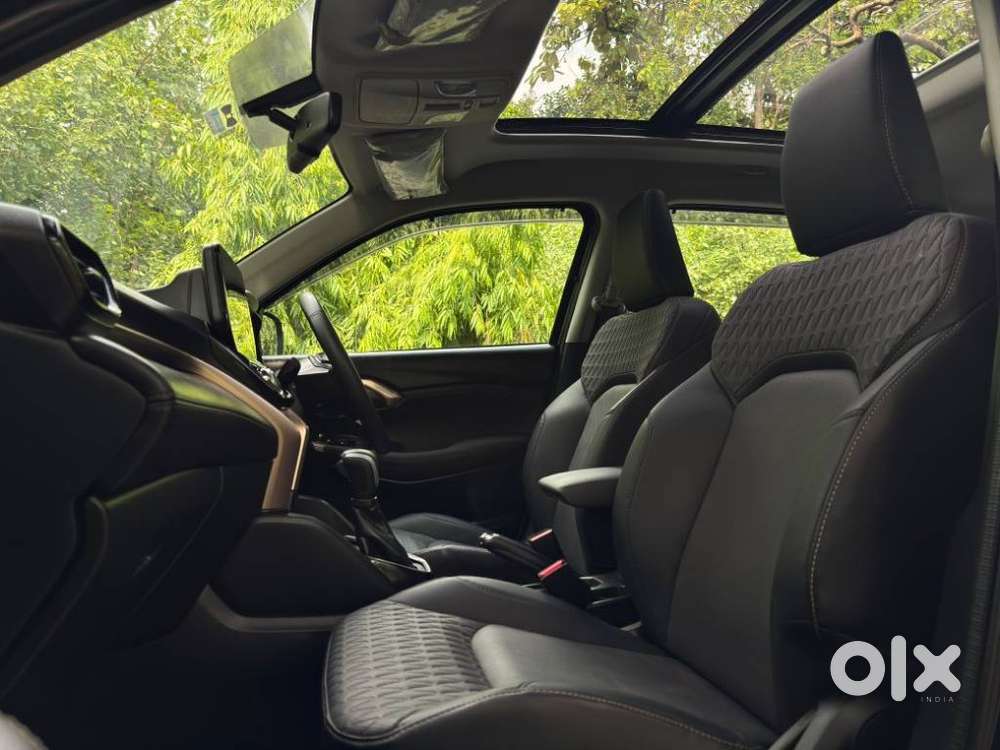 Maruti Suzuki Grand Vitara 1.5 Alpha Plus Intelligent Hybrid Ecvt, 2..