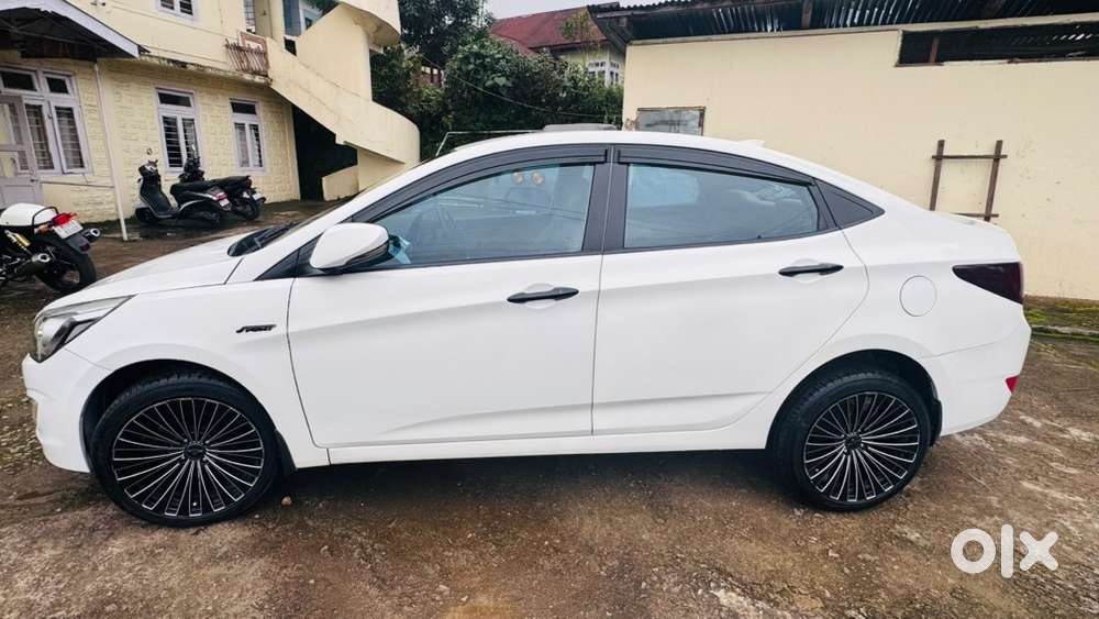 Hyundai Verna Top Model 2017