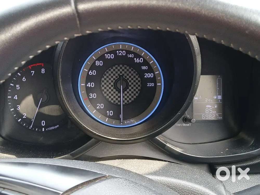 Hyundai Venue 2020 Petrol 70000 Km Driven