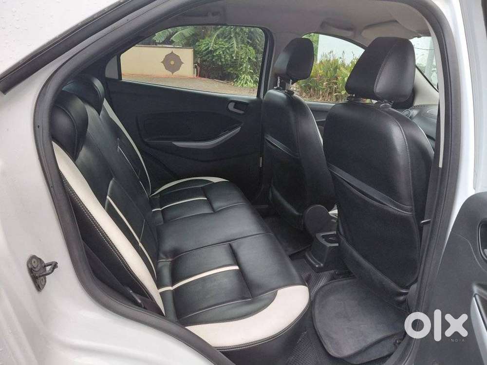 Ford Figo, 2015, Petrol