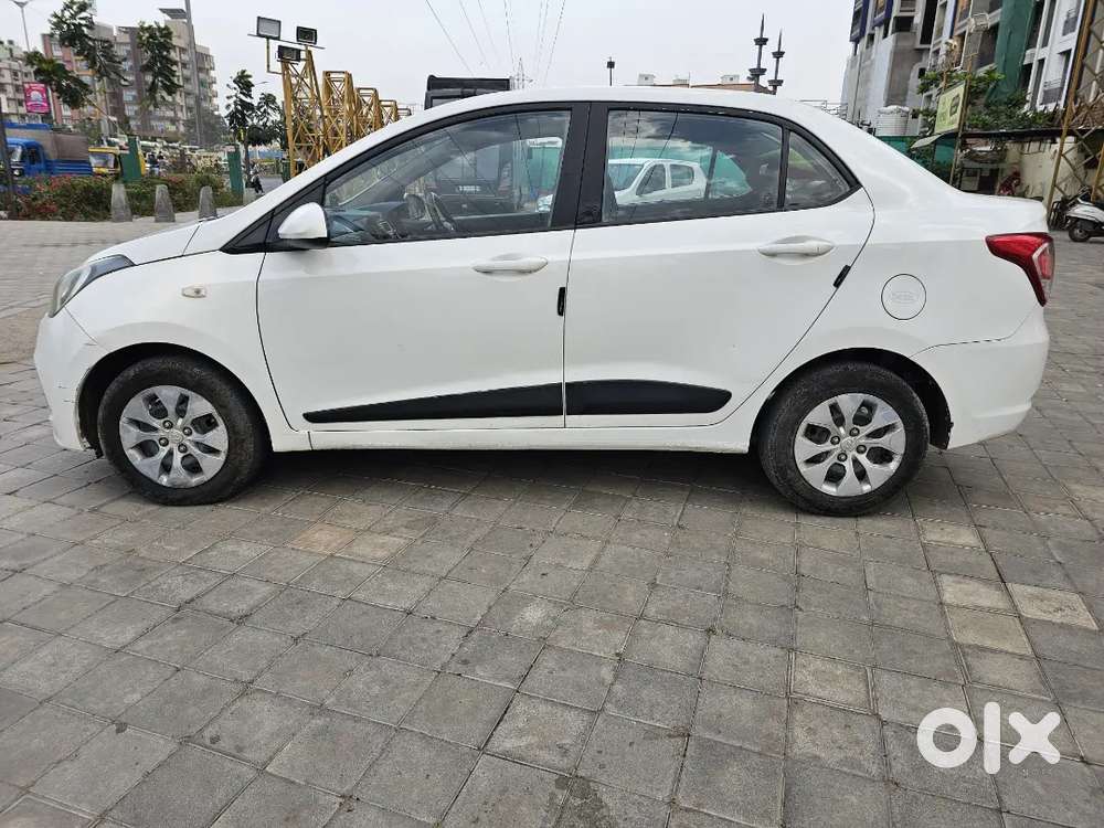 Hondai Xecnt White Colour.