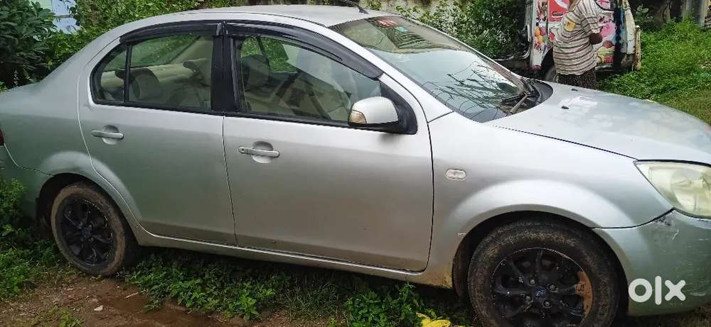 Ford Fiesta 1.4 Zxi 2013 Diesel 210000 Km Driven