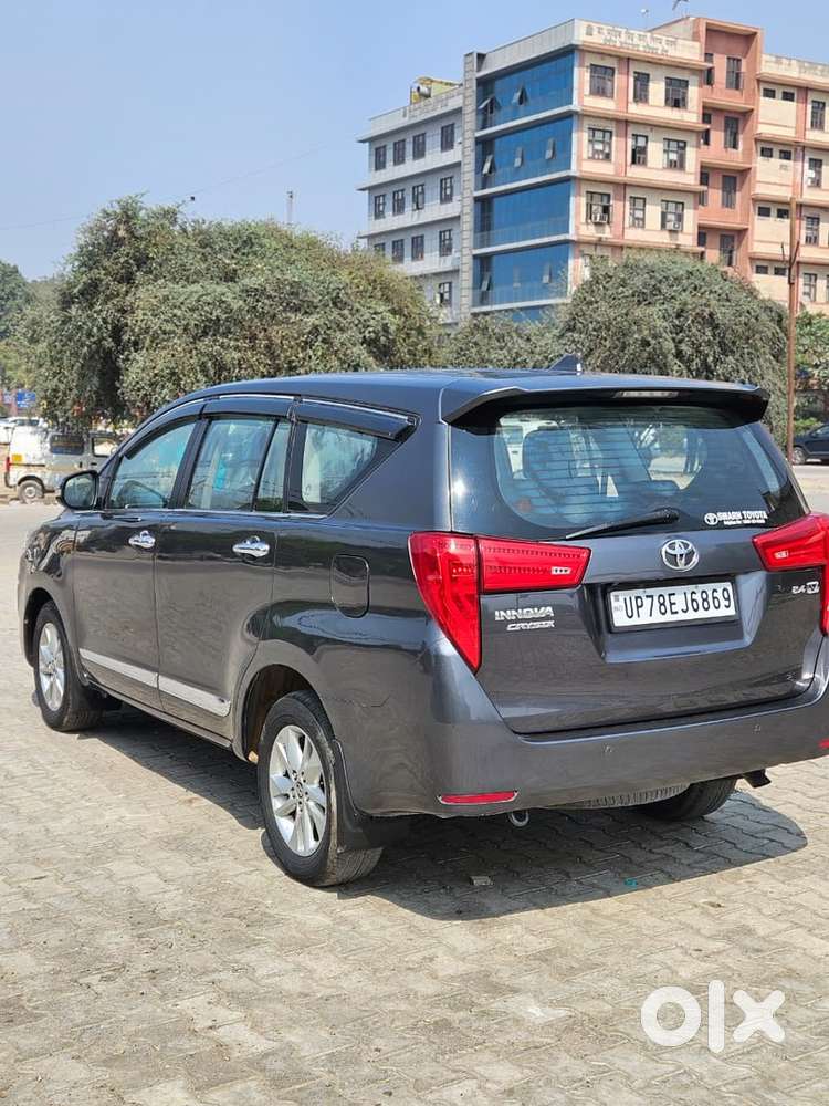 Toyota Innova Crysta 2016