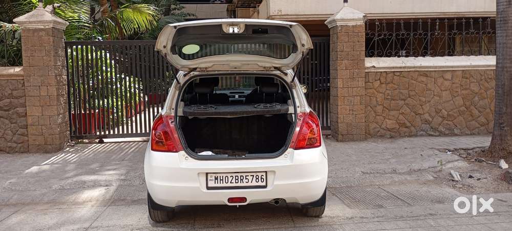 Maruti Suzuki Swift Vxi 1.2 Abs Bs-iv, 2011, Petrol