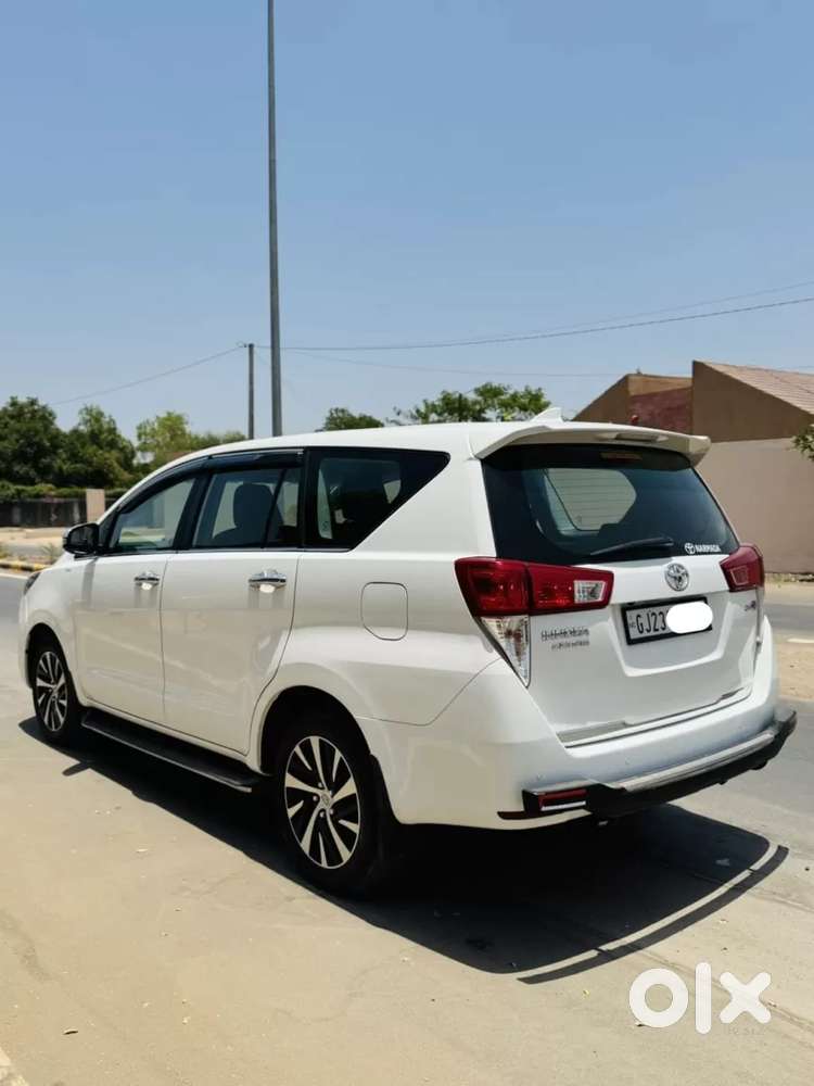 Toyota Innova Crysta [2020-ongoing] 2.4 Zx 7 Str, 2023, Diesel
