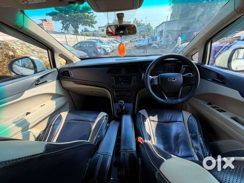 Mahindra Marazzo M4, 2019, Diesel