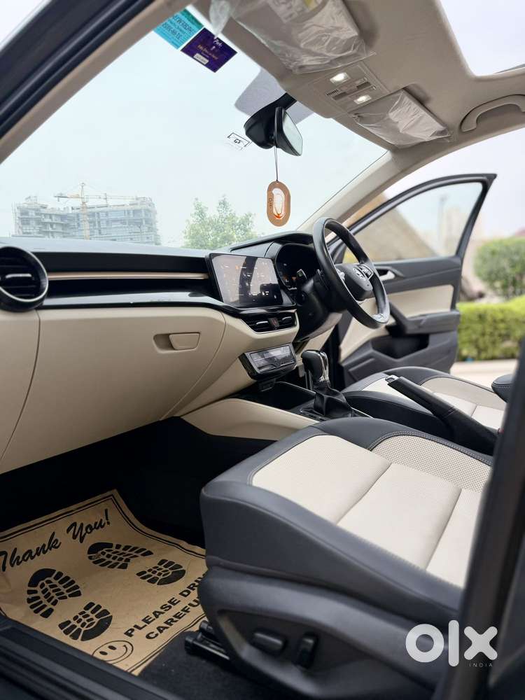 Skoda Slavia 1.0 Tsi Style At, 2025, Petrol